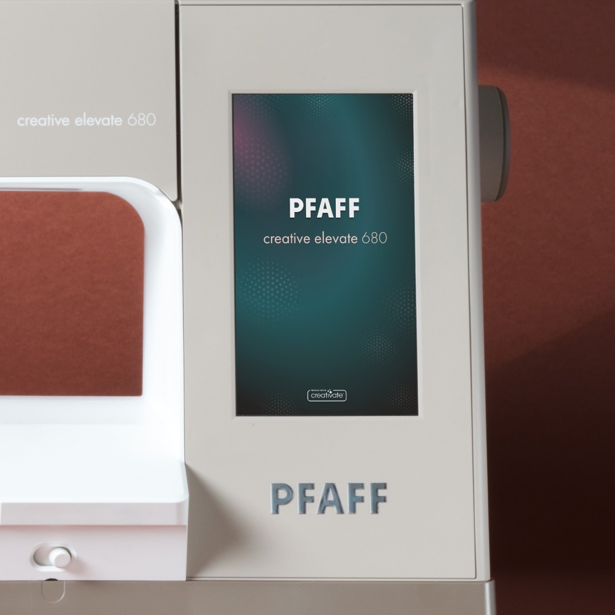 PFAFFCreativeElevate680-LargeColorTouchScreen-PDP-1800x1800-2026
