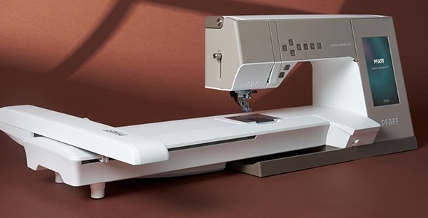 PFAFF-CreativeElevate680 suuri ala