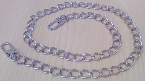 Metalliketju lukoilla kulta ja hopea 70cm, Prym