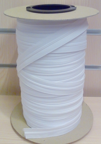 Metrivetoketju YKK 4mm spiraali 200m, eri värejä