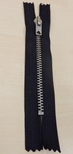 Erikoisketju musta 10cm, 4mm:n metallihammas