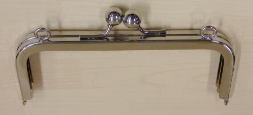 Kukkaro/laukkukehys 15x6,5cm lenkein, väri nikkeli